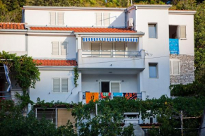 Apartments by the sea Stomorska, Solta - 14960